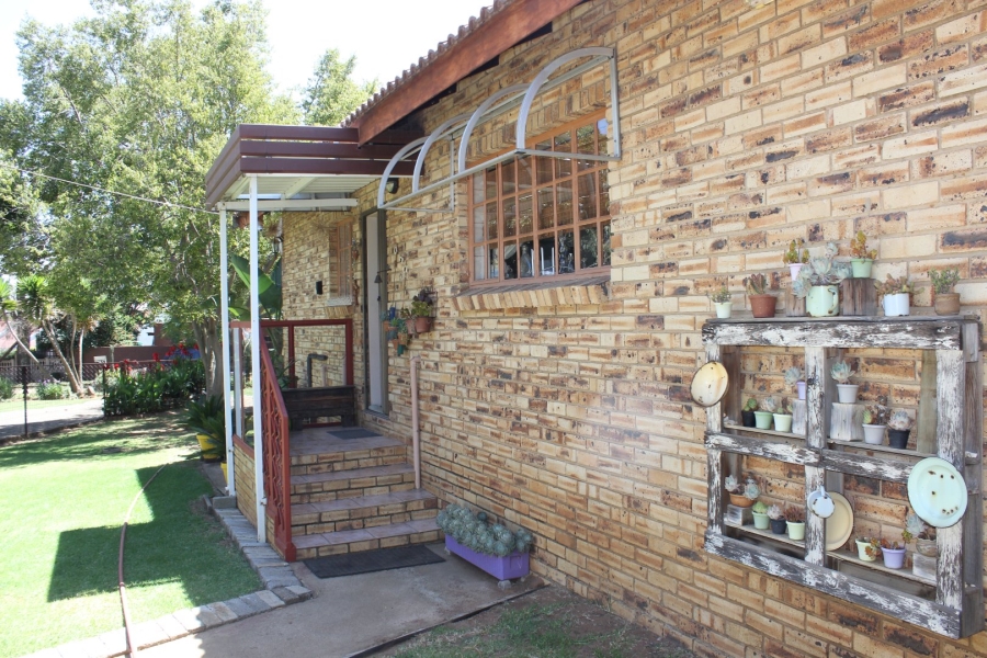 4 Bedroom Property for Sale in Deneysville Free State